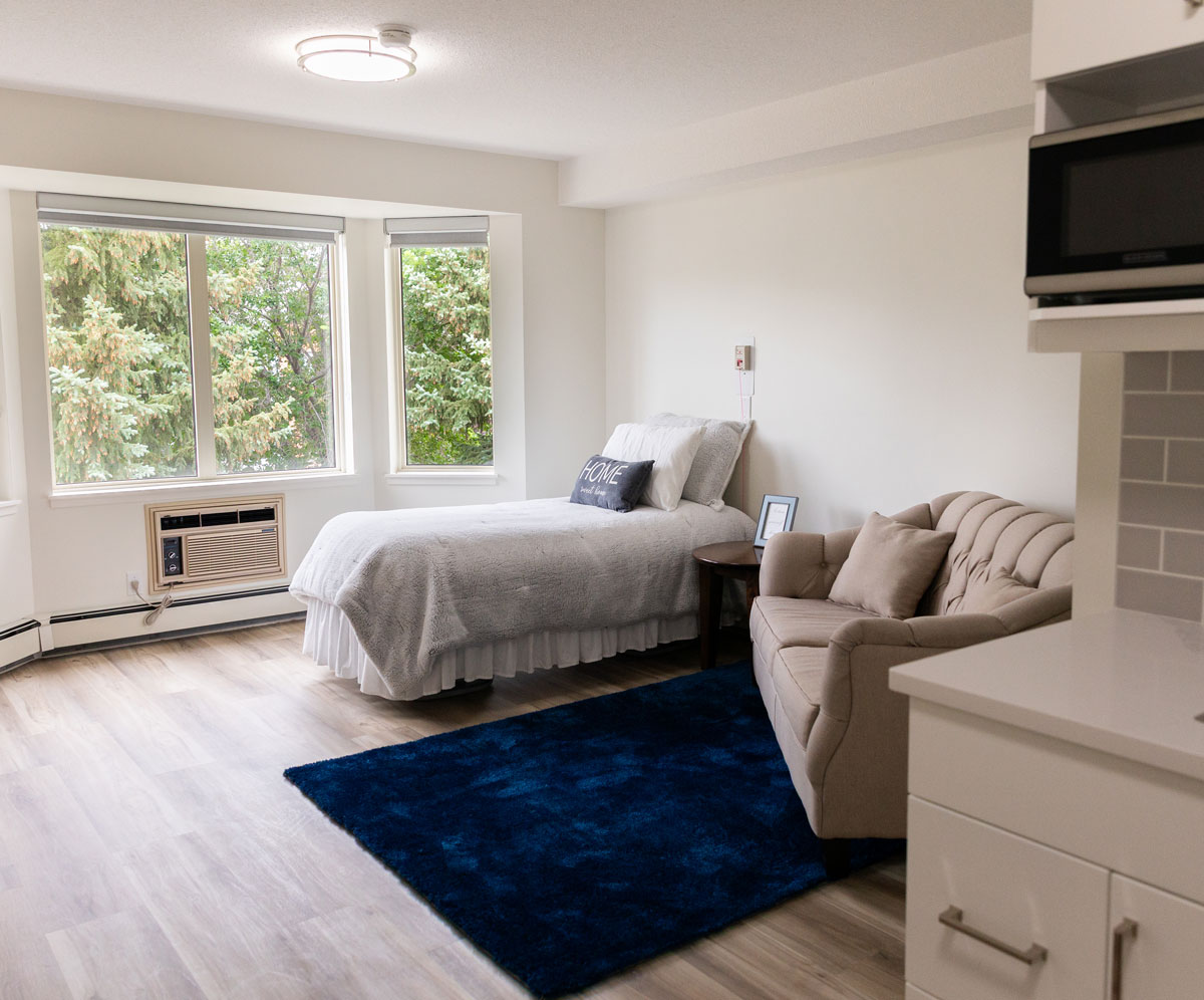 suite bedroom with window